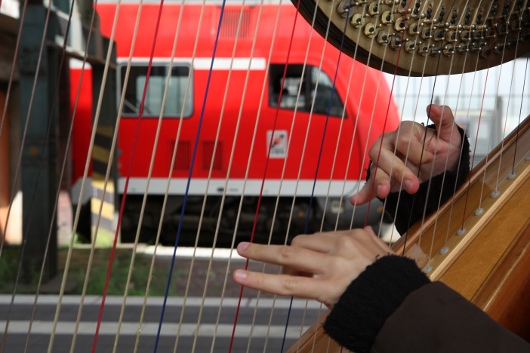 sounding_d_20100829_hauptbahnhof_oldenburg_astrid_karger_1182_web.jpg sounding_d_20100829_hauptbahnhof_oldenburg_astrid_karger_1182_web.jpg