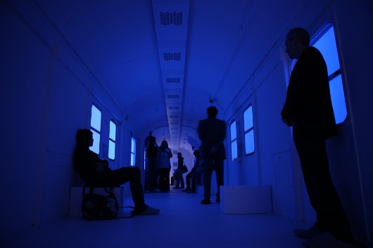 sounding_d_25082010_besucher_in_der_klanginstallation_astrid_karger_0122_web.jpg sounding_d_25082010_besucher_in_der_klanginstallation_astrid_karger_0122_web.jpg