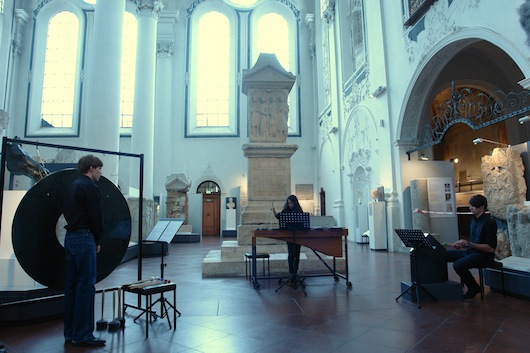 sounding_d_08092010_astrid_karger_steinklang_3247_web.jpg sounding_d_08092010_astrid_karger_steinklang_3247_web.jpg