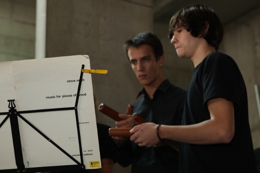 sounding_d_31082010_astrid_karger_musikprogramm_hbf_1731_web.jpg sounding_d_31082010_astrid_karger_musikprogramm_hbf_1731_web.jpg